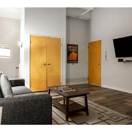 Beautiful 2Br 2Ba In The Block By Cozysuites Indianapolis Exterior photo