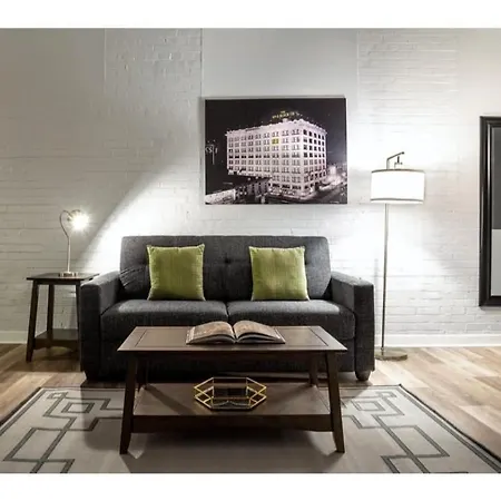 Beautiful 2Br 2Ba In The Block By Cozysuites Indianapolis Exterior photo